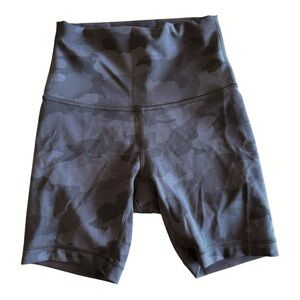 Lululemon Wunder Train High Rise Shorts 6" Heritage 365 Camo Deep Grey Sz 2